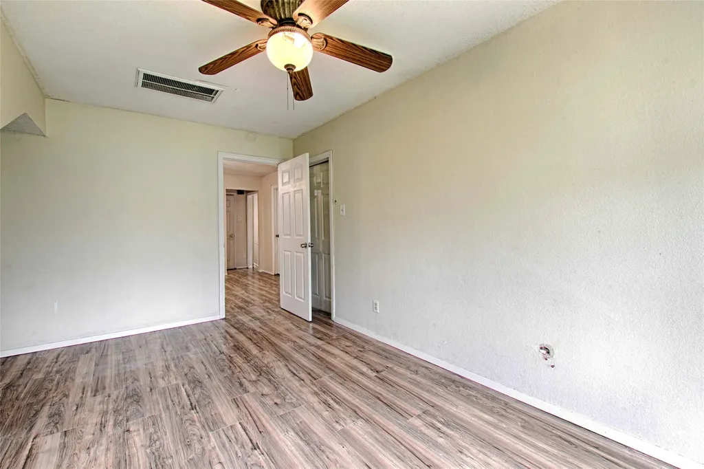 15889 Preston Road Dallas TX 75248