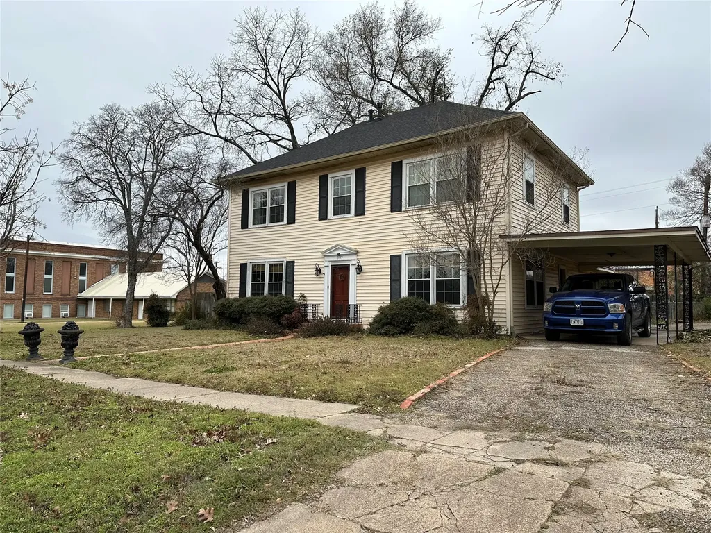 509 E Main Street Mexia TX 76667