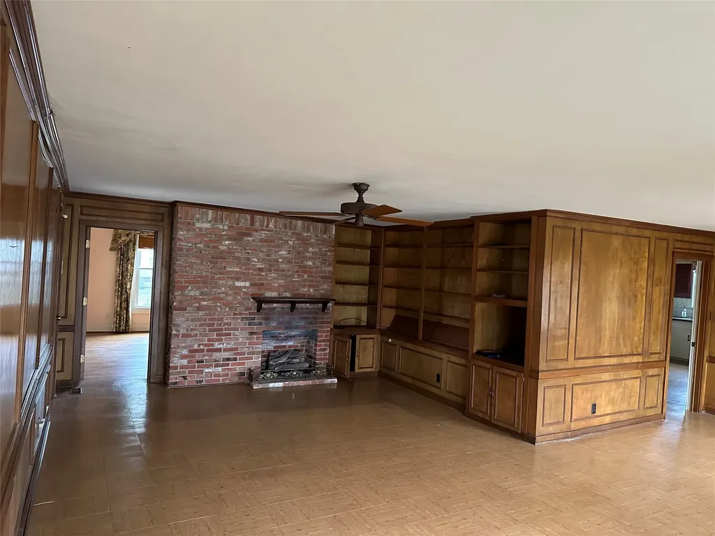 509 E Main Street Mexia TX 76667