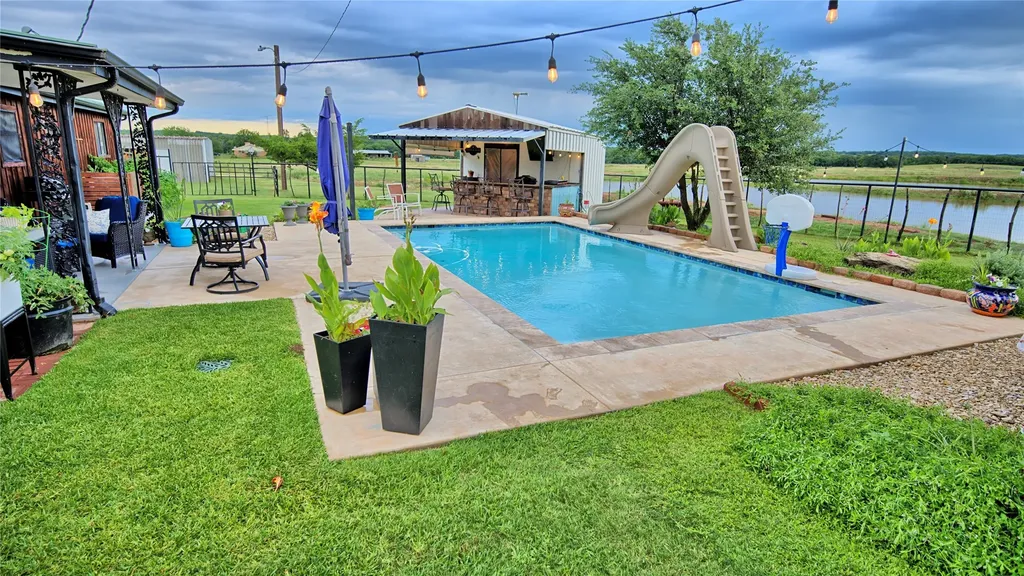 978 Longbranch Road Nocona TX 76255