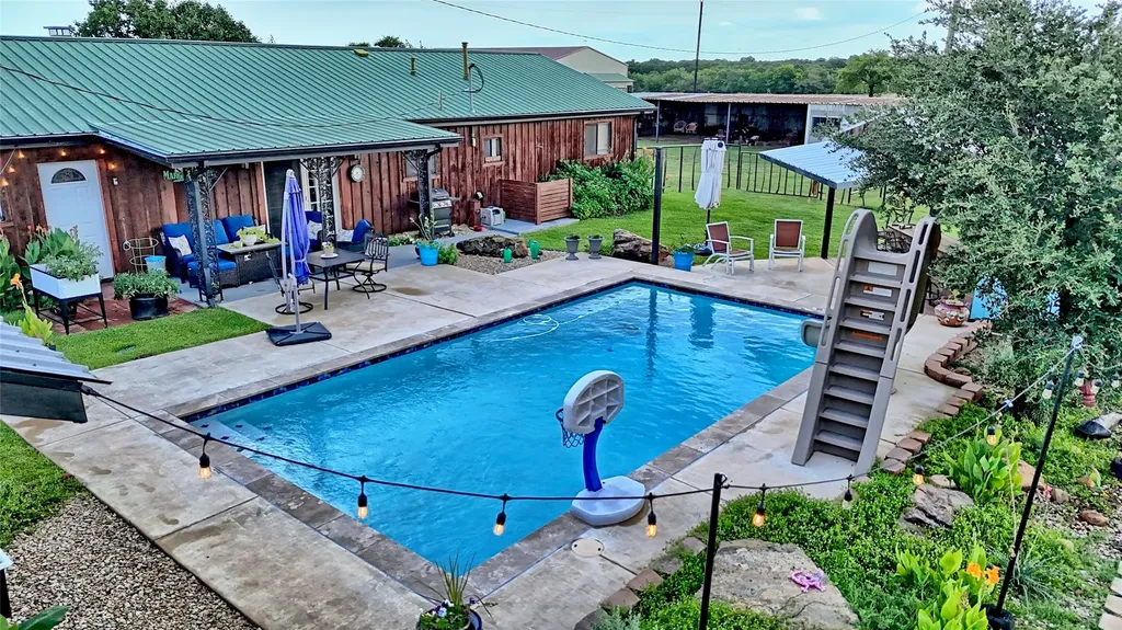 978 Longbranch Road Nocona TX 76255