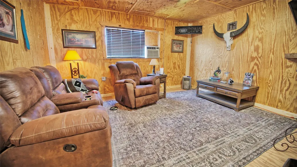 978 Longbranch Road Nocona TX 76255