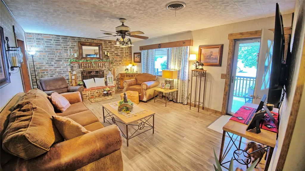 978 Longbranch Road Nocona TX 76255