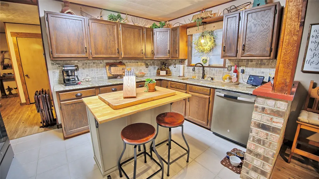 978 Longbranch Road Nocona TX 76255