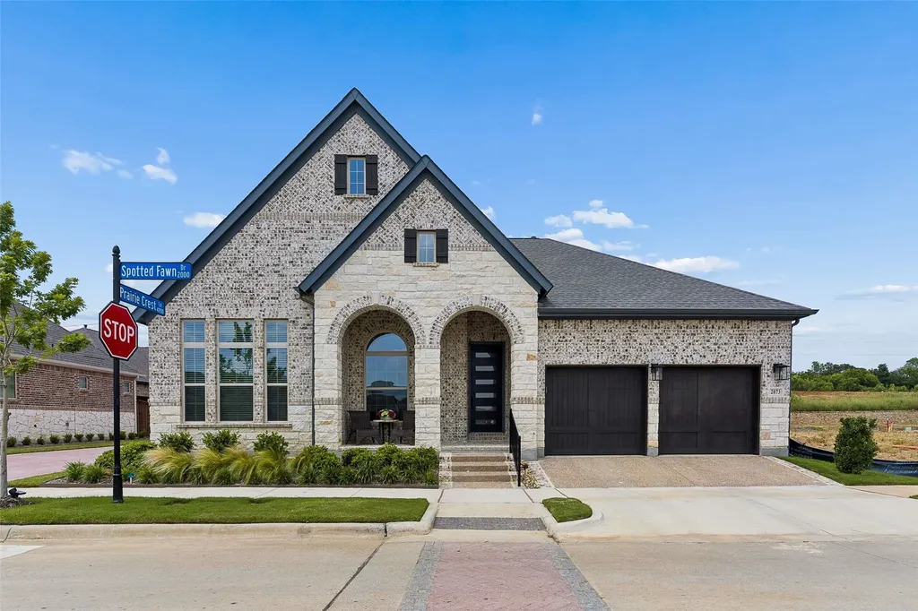 2073 Spotted Fawn Drive Arlington TX 76005