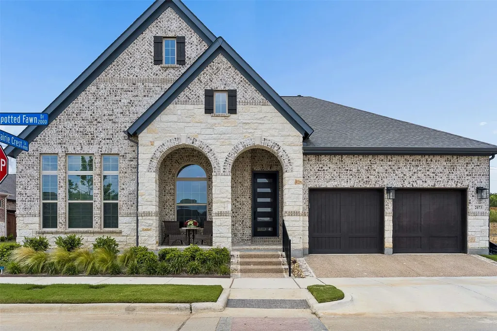 2073 Spotted Fawn Drive Arlington TX 76005
