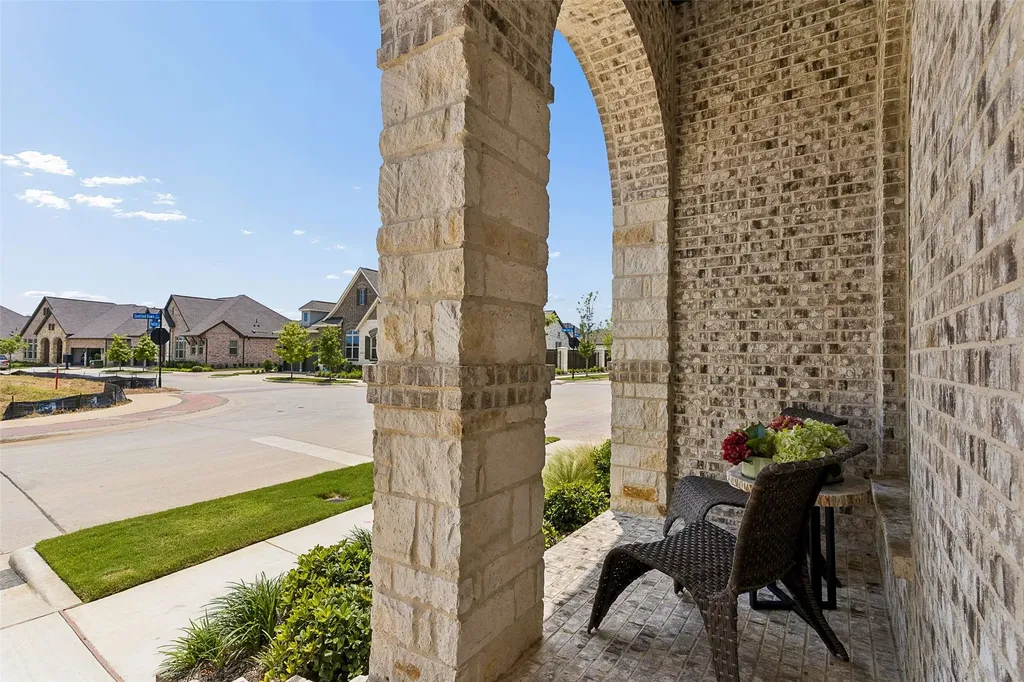 2073 Spotted Fawn Drive Arlington TX 76005
