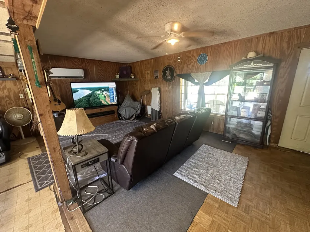 118 Rommel Court Springtown TX 76082