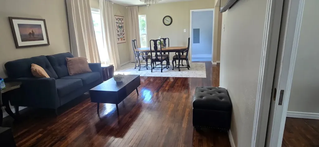 215 S 4th Street Jacksboro TX 76458
