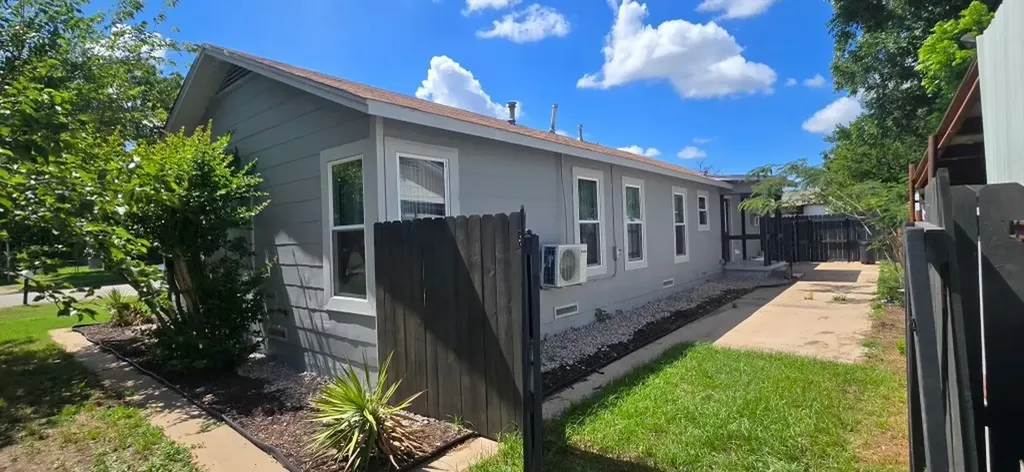 215 S 4th Street Jacksboro TX 76458