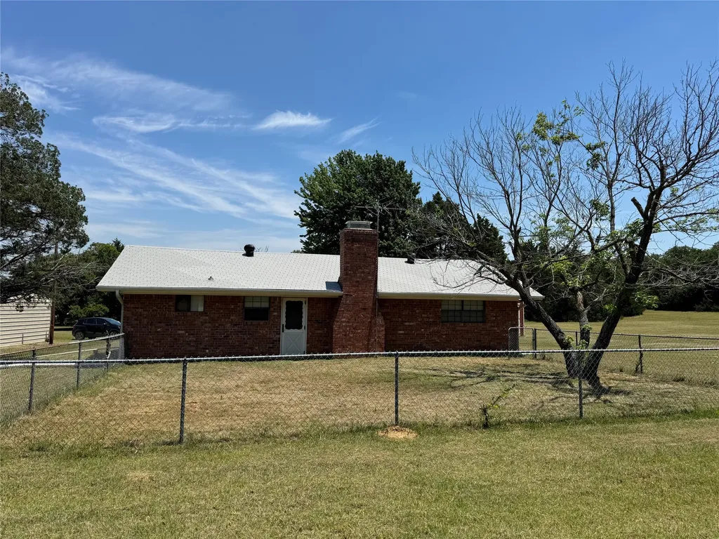 450 Woodbine Estates Road Gainesville TX 76240