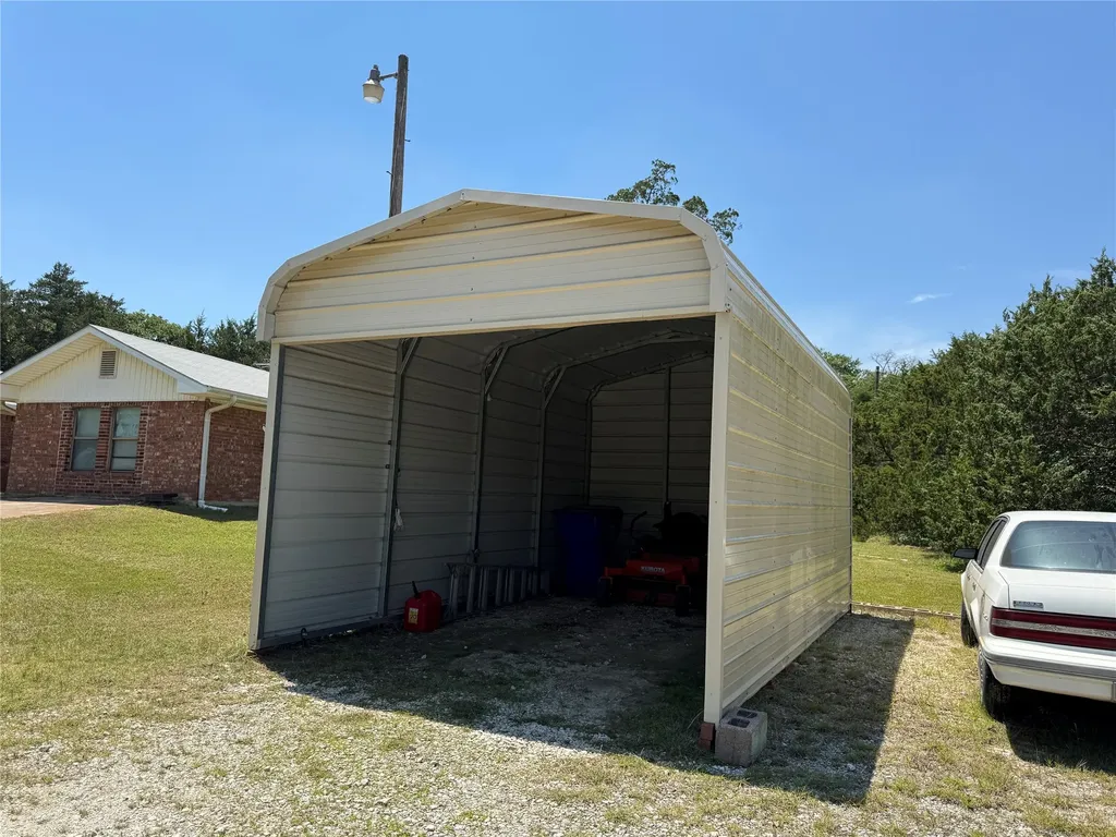 450 Woodbine Estates Road Gainesville TX 76240