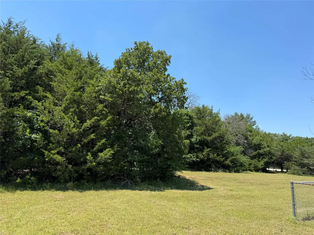 450 Woodbine Estates Road Gainesville TX 76240