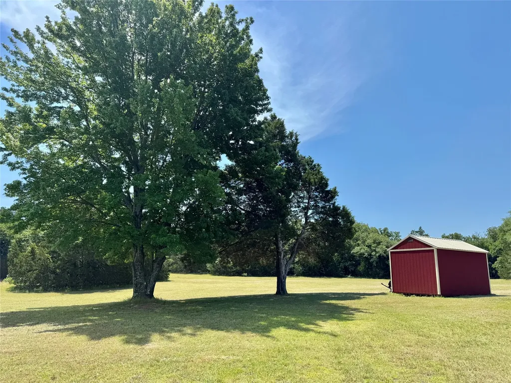 450 Woodbine Estates Road Gainesville TX 76240