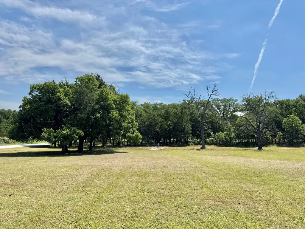 450 Woodbine Estates Road Gainesville TX 76240