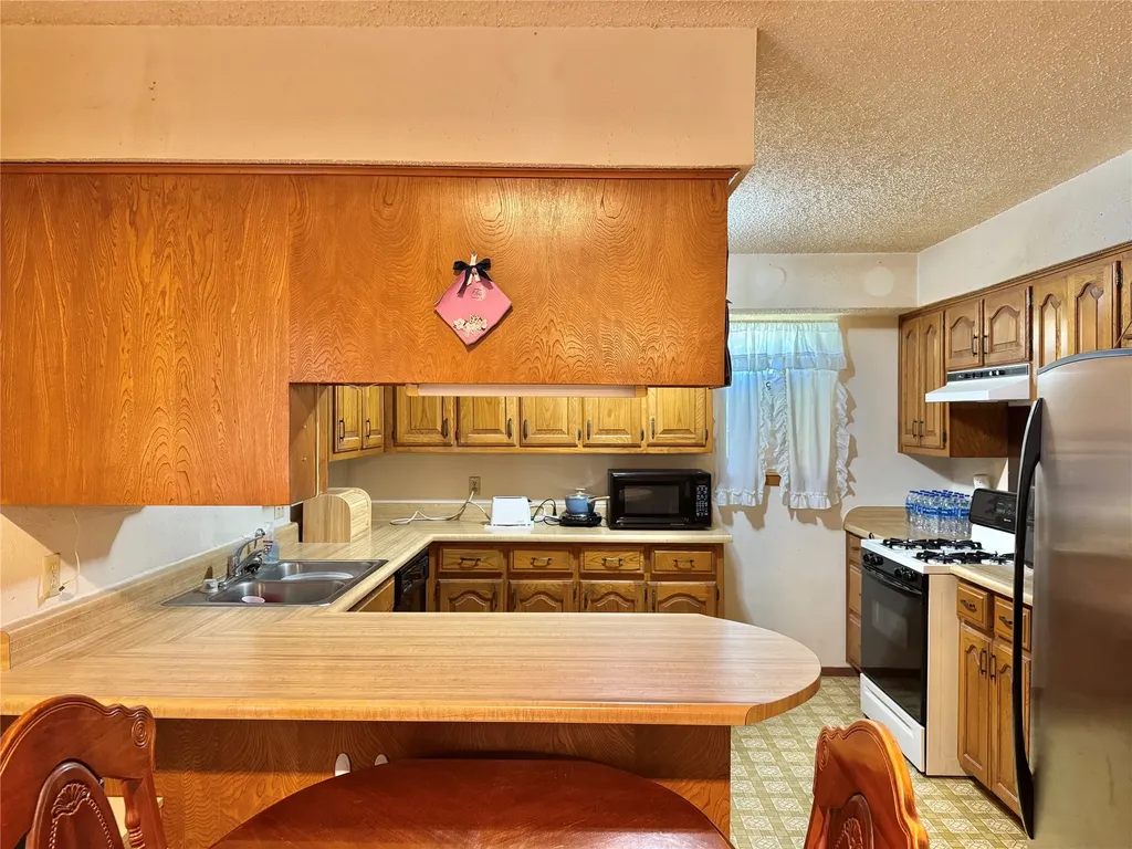 450 Woodbine Estates Road Gainesville TX 76240