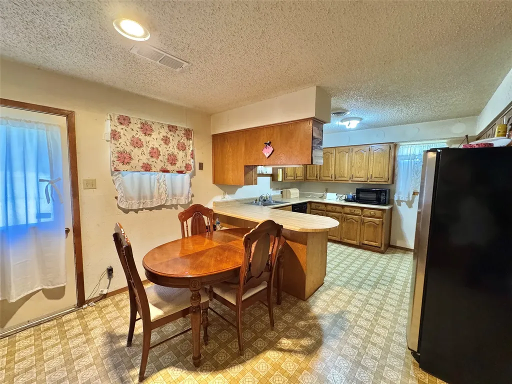 450 Woodbine Estates Road Gainesville TX 76240