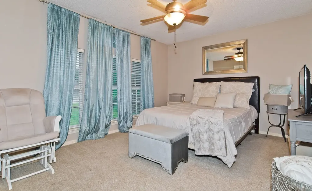 412 Glenbrook Drive Kennedale TX 76060