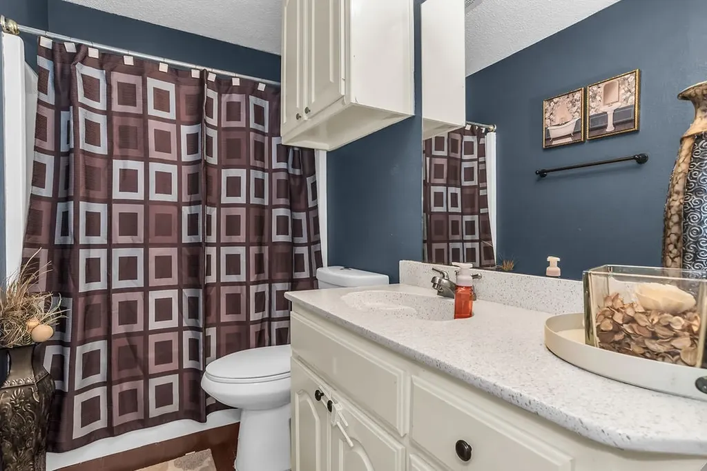 412 Glenbrook Drive Kennedale TX 76060