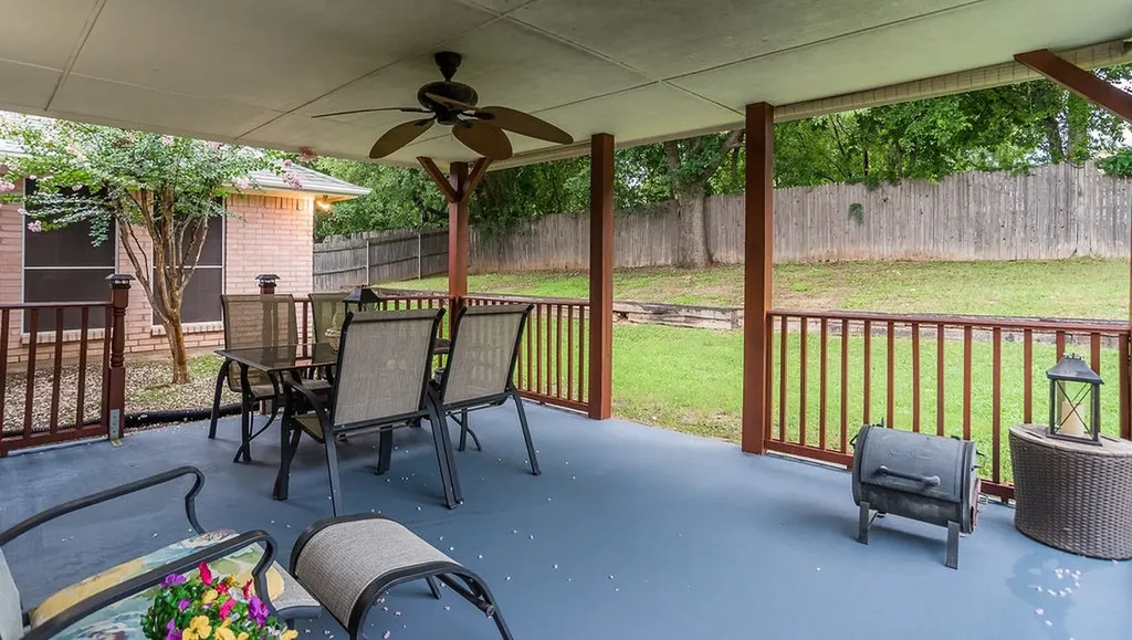 412 Glenbrook Drive Kennedale TX 76060