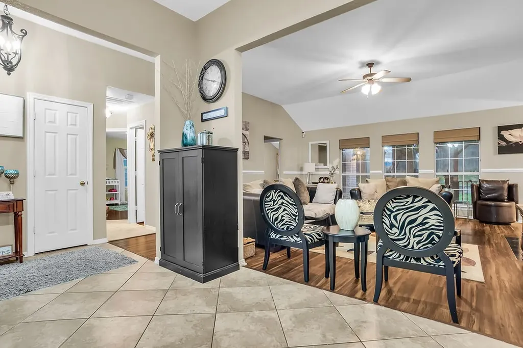 412 Glenbrook Drive Kennedale TX 76060