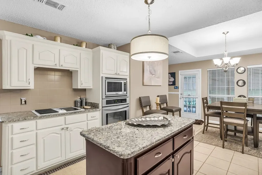 412 Glenbrook Drive Kennedale TX 76060
