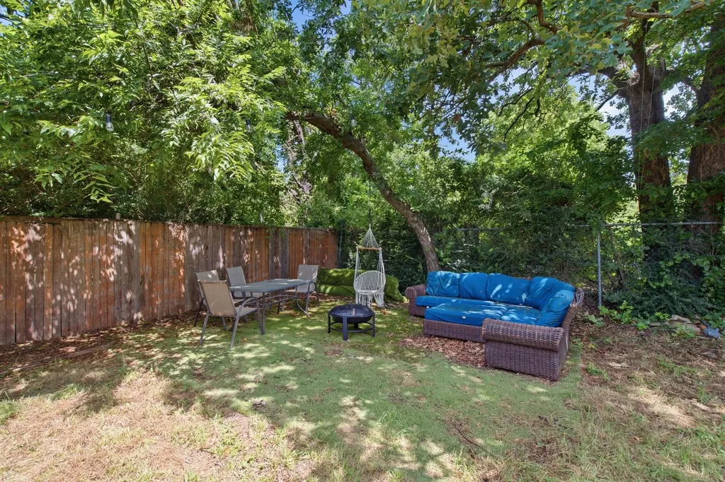601 Park Lane Denton TX 76205
