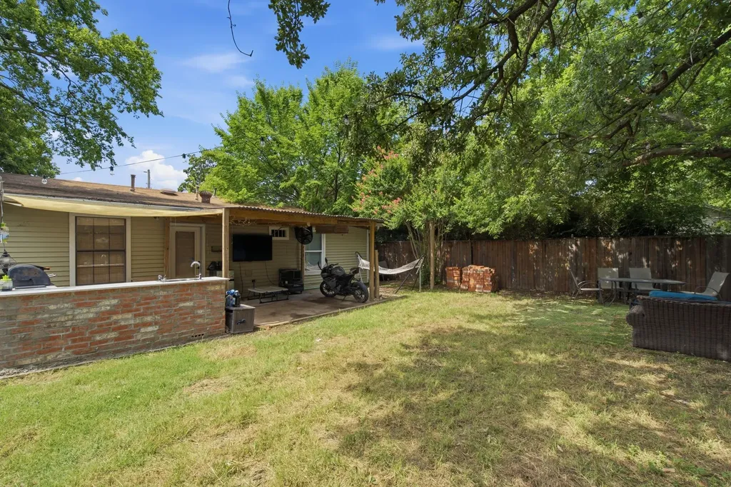 601 Park Lane Denton TX 76205
