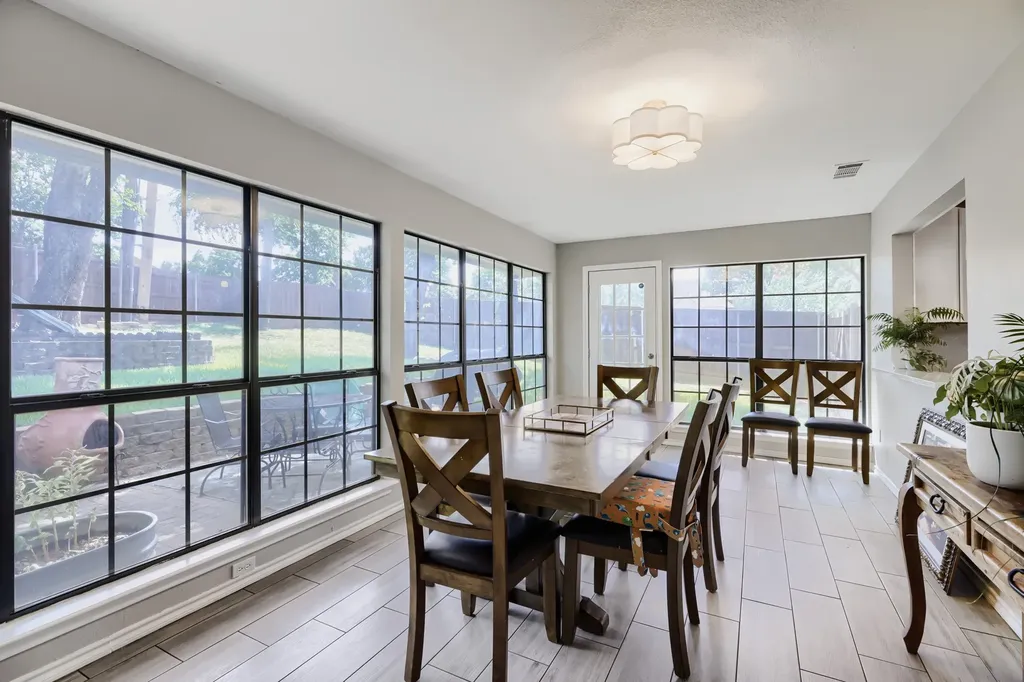 2025 Redwood Trail Grapevine TX 76051