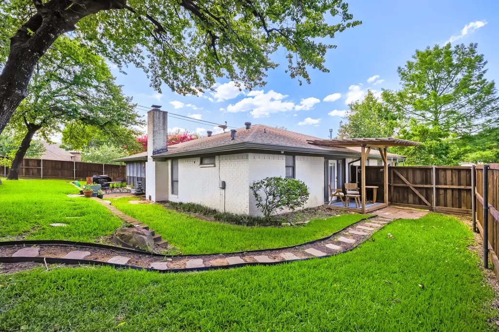 2025 Redwood Trail Grapevine TX 76051