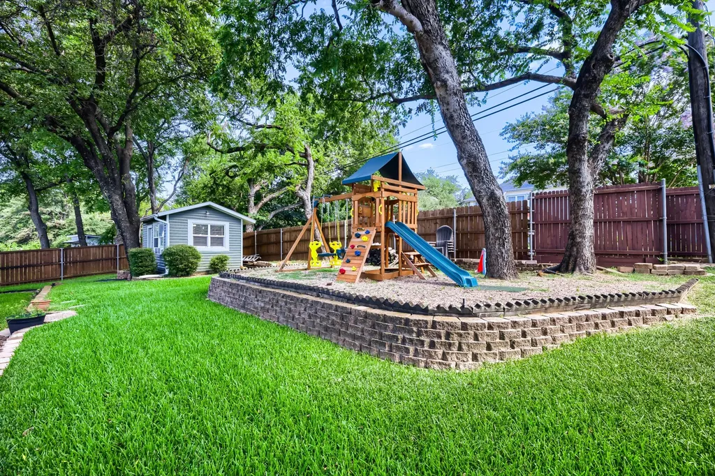 2025 Redwood Trail Grapevine TX 76051