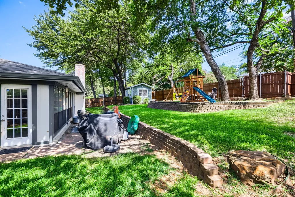 2025 Redwood Trail Grapevine TX 76051