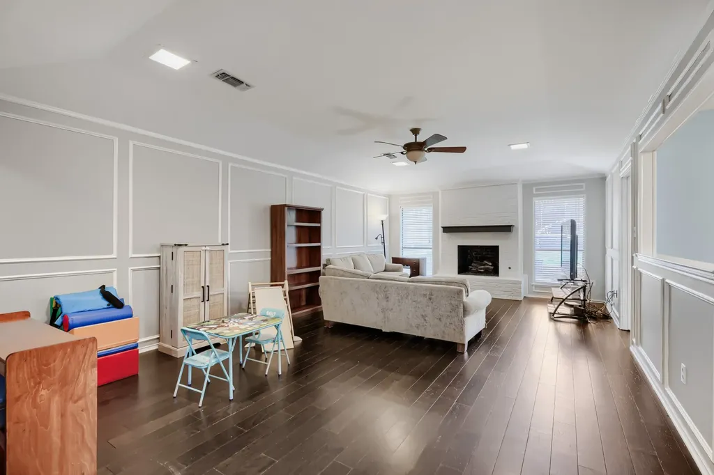 2025 Redwood Trail Grapevine TX 76051