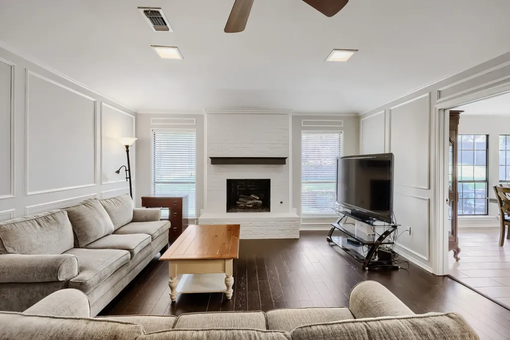 2025 Redwood Trail Grapevine TX 76051