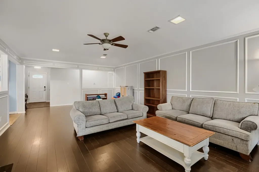 2025 Redwood Trail Grapevine TX 76051