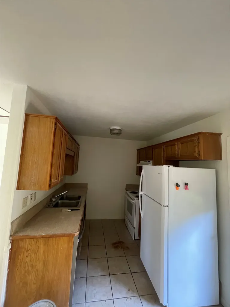 1501 W Houston Denison TX 75021