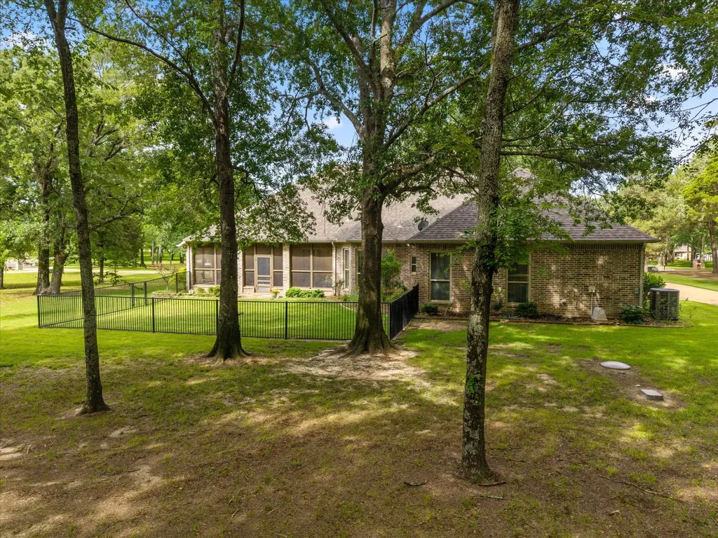 141 Private Road 5944 Yantis TX 75497
