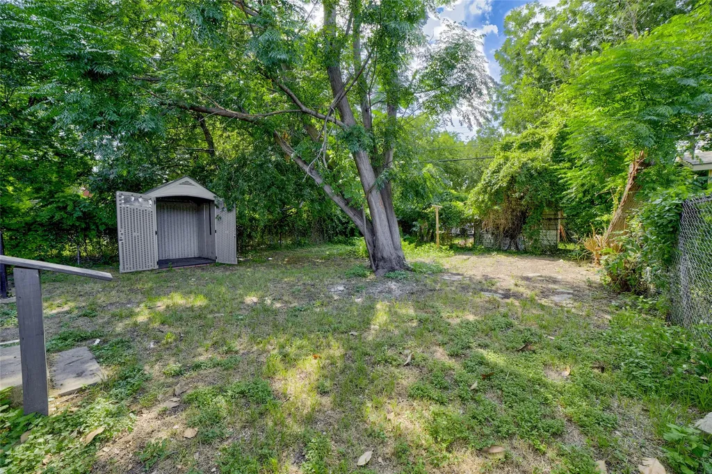 1933 Greenfield Avenue Fort Worth TX 76102