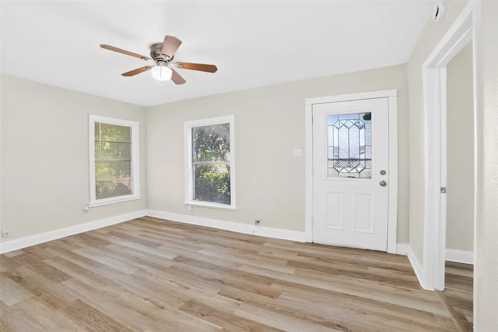 1933 Greenfield Avenue Fort Worth TX 76102