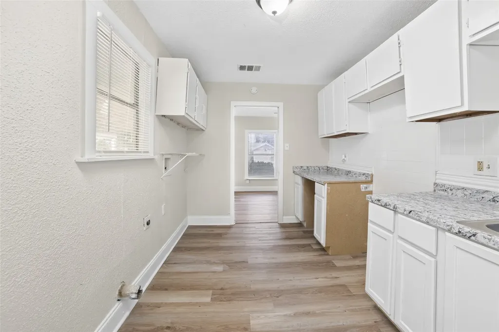 1933 Greenfield Avenue Fort Worth TX 76102