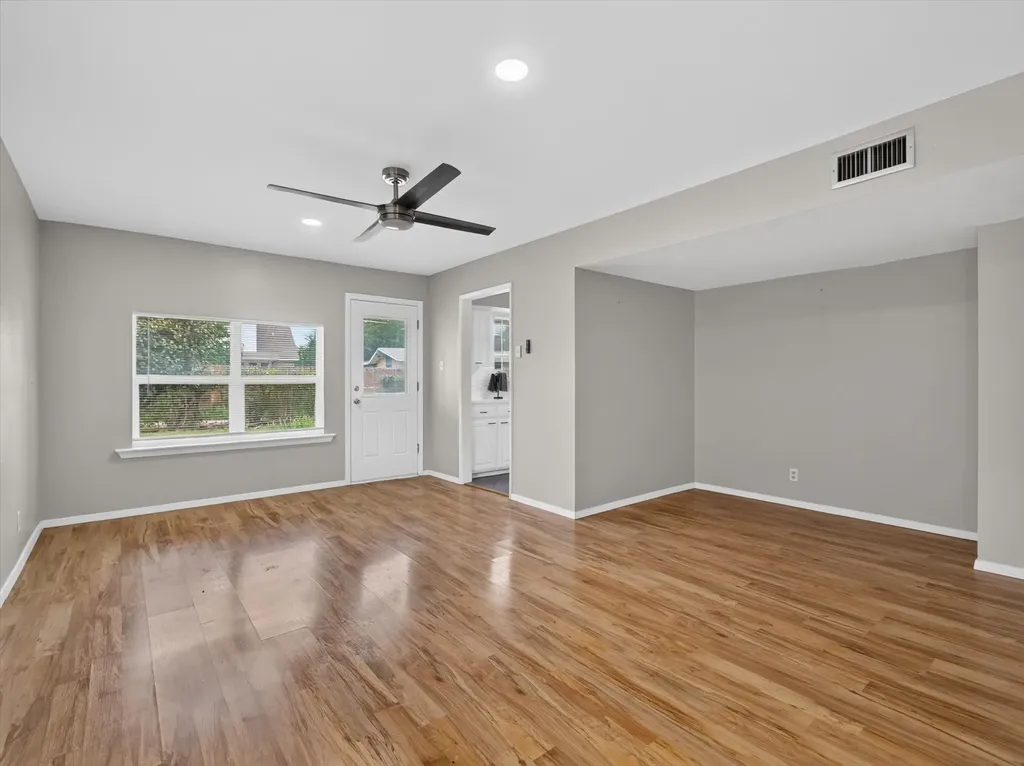 833 Brentwood Lane Richardson TX 75080