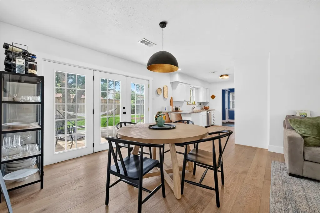 2838 Ermine Way Farmers Branch TX 75234