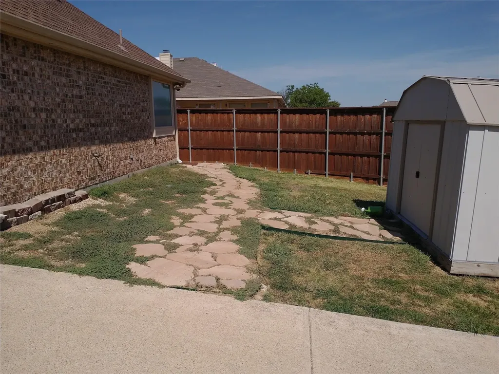 3309 Capstone Lane Garland TX 75043