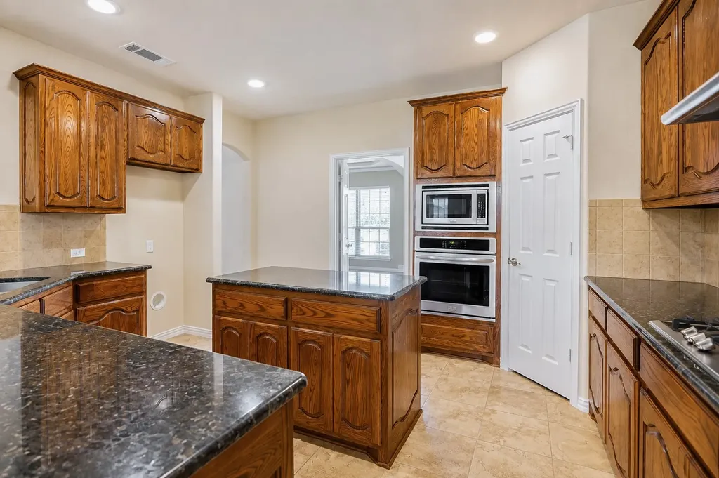 9828 Milkweed Lane Fort Worth TX 76177