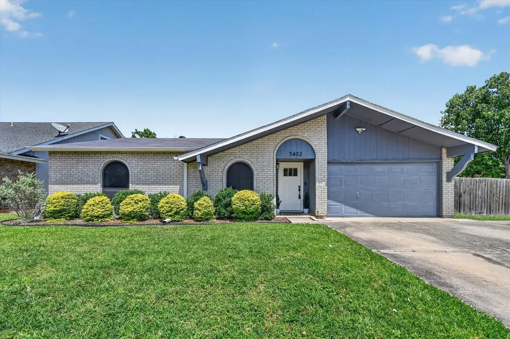 5402 Duchess Court Lake Dallas TX 75065