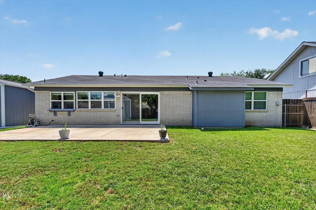5402 Duchess Court Lake Dallas TX 75065