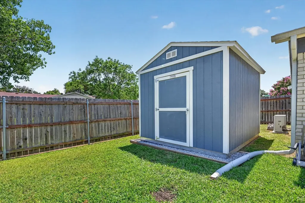 5402 Duchess Court Lake Dallas TX 75065