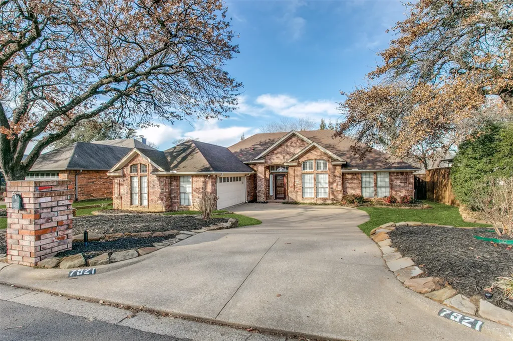 7921 Kendra Lane North Richland Hills TX 76182