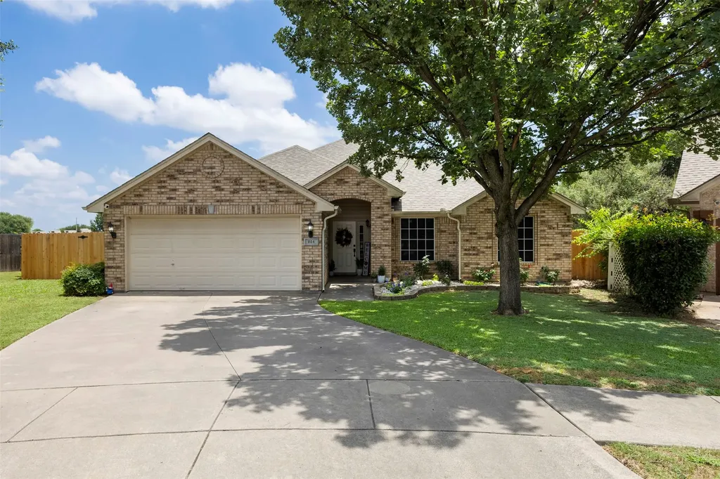 804 Tyler Court Burleson TX 76028