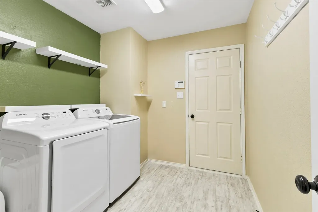 804 Tyler Court Burleson TX 76028